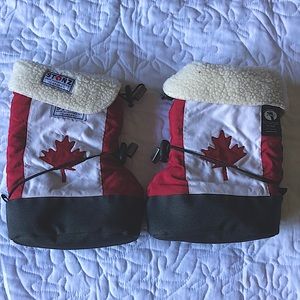 Size Large Stonz booties with liners